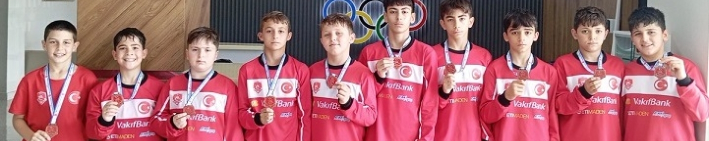 RİZELİ PEHLİVANLAR ANKARA’DA DESTAN YAZDI